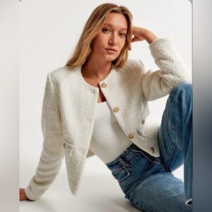 ABERCROMBIE & FITCH | COLLARLESS CROPPED TWEED JACKET IN WHITE LARGE
